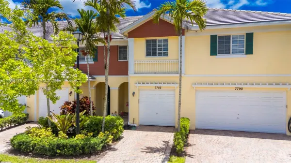 7782 Paddock Place, Davie, FL 33328