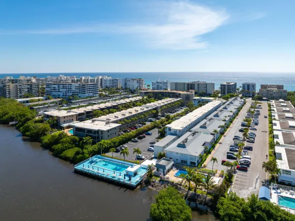 4001 S Ocean Boulevard 122, South Palm Beach, FL 33480