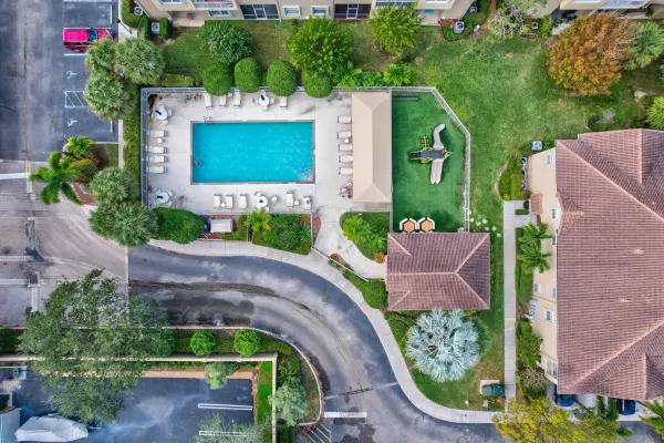 114 Lighthouse Circle Unit C, Tequesta, FL 33469