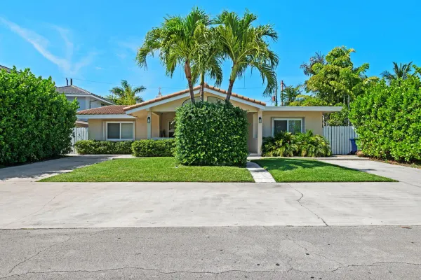 245 Avalon Avenue, Lauderdale-by-the-sea, FL 33308