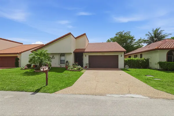 7040 Golf Pointe Circle, Tamarac, FL 33321