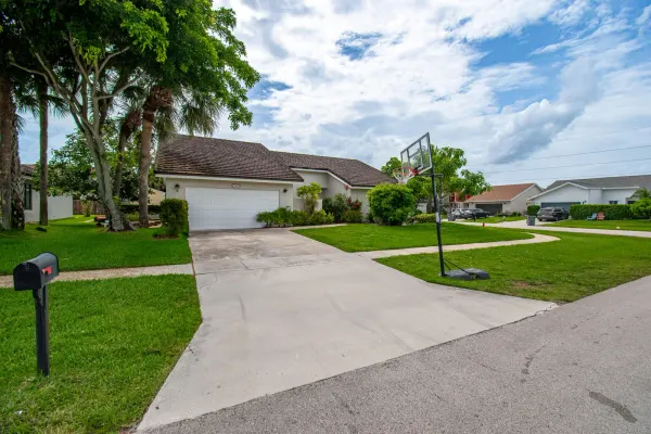 22051 Montoya Drive, Boca Raton, FL 33433