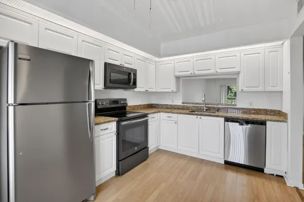 801 SW 138th Avenue 308e, Pembroke Pines, FL 33027