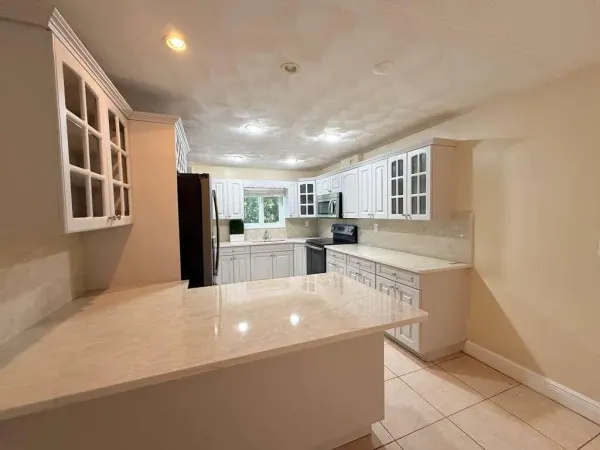2210 Taylor Street 207, Hollywood, FL 33020