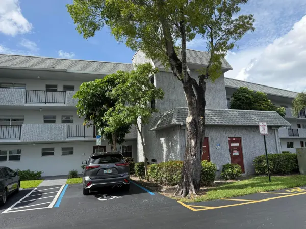 8105 NW 61st Street A206, Tamarac, FL 33321