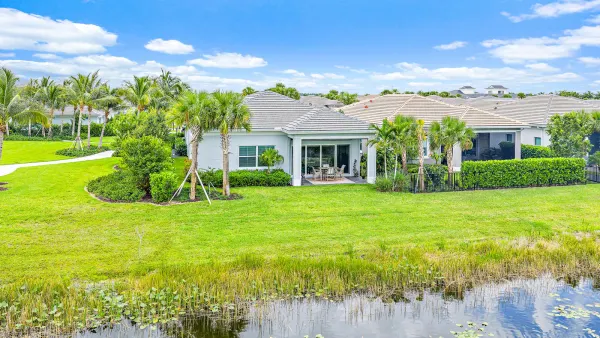 10075 Driftwood Way, Palm Beach Gardens, FL 33412