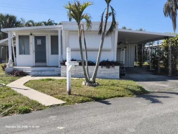 8564 SW 16th Place, Davie, FL 33324
