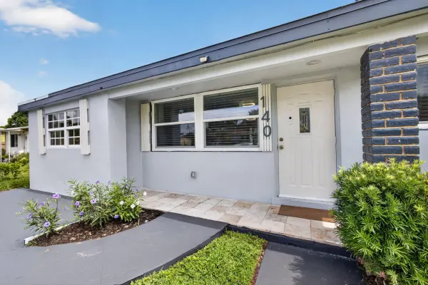 140 W 31st Court, Riviera Beach, FL 33404