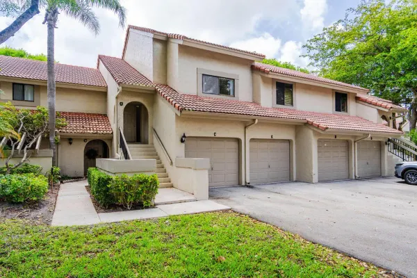 5710 Coach House Circle G, Boca Raton, FL 33486