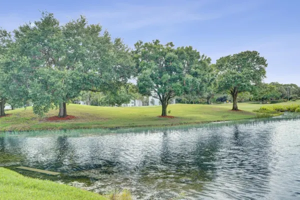 9460 Poinciana Place 101, Davie, FL 33324