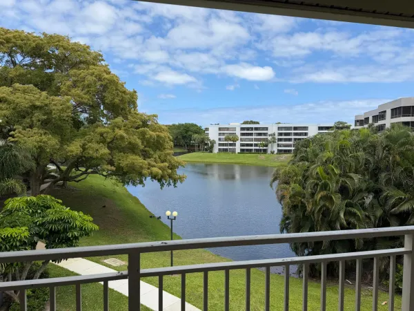 1885 Palm Cove Boulevard 10-307, Delray Beach, FL 33445