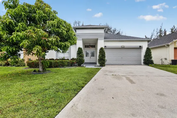 5291 Fox Trace, West Palm Beach, FL 33417