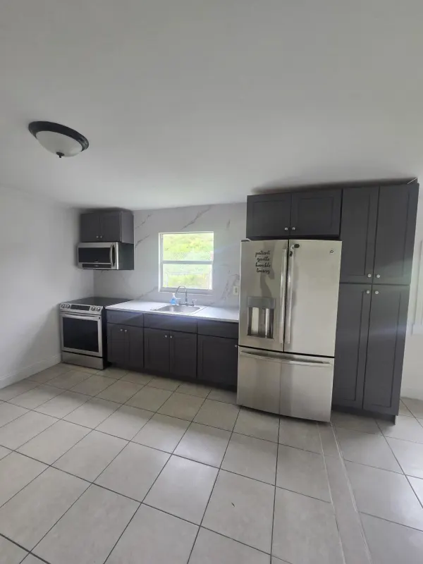 6209 Grant Street, Hollywood, FL 33024