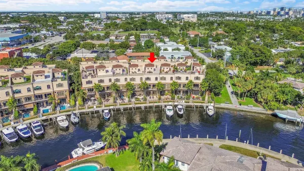 2254 SE 7th Street, Pompano Beach, FL 33062