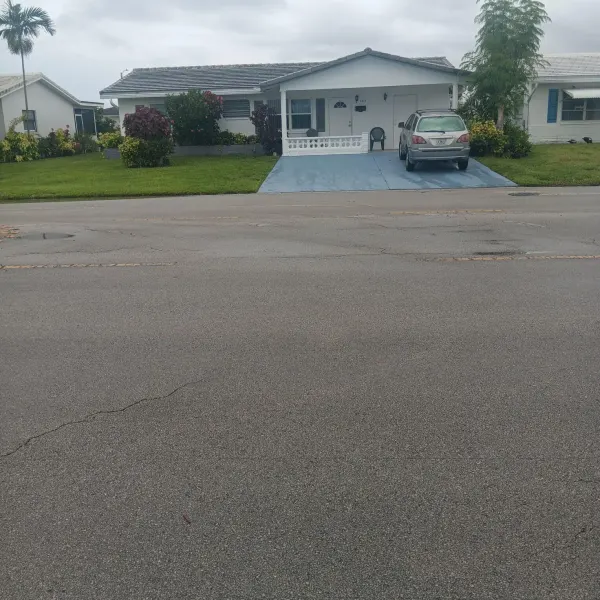 5715 NW 84th Terrace, Tamarac, FL 33321