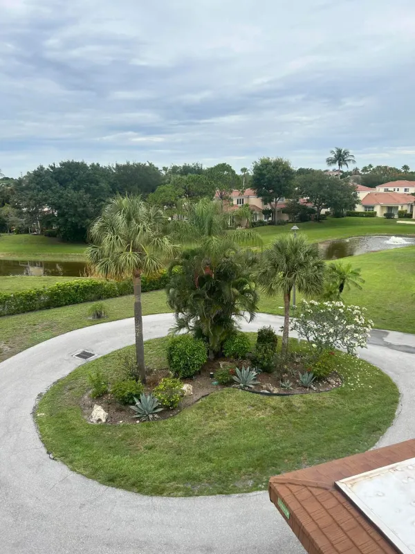 5390 NW Woodland Lakes Drive 4020, Palm Beach Gardens, FL 33418
