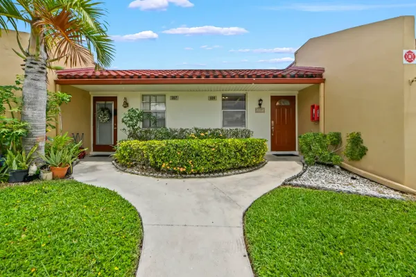 109 Lake Barbara Drive, West Palm Beach, FL 33411