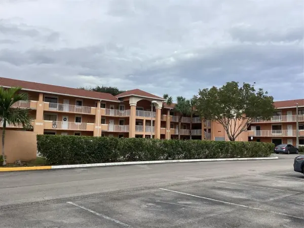 6900 SW 39th Street 308j, Davie, FL 33314