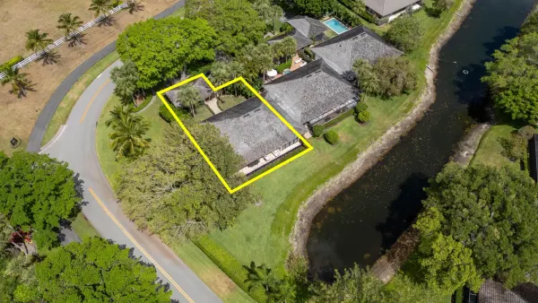 11669 Wimbledon Circle, Wellington, FL 33414