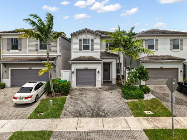 4805 NW 48th Terrace, Tamarac, FL 33319