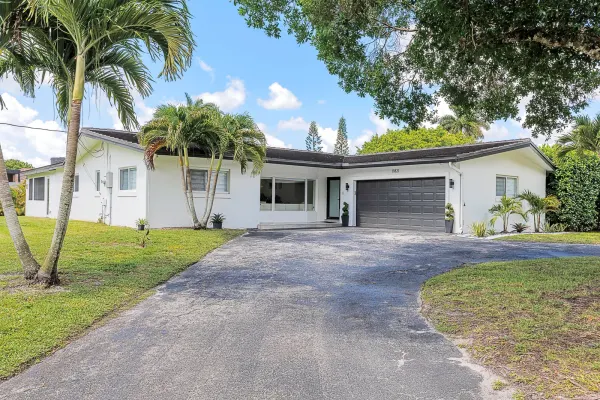 11821 NW 6th Court, Plantation, FL 33325