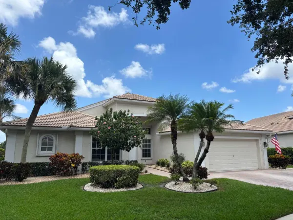 13461 Barcelona Lake Circle, Delray Beach, FL 33446