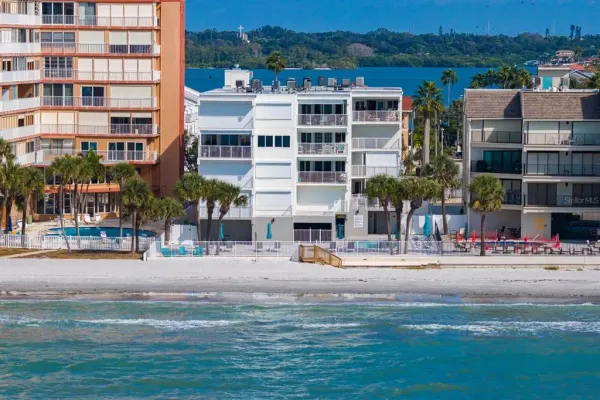 16332 Gulf Boulevard, Unit 3b, Redington Beach, FL, 33708