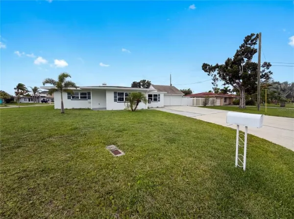 567 Baywood Drive N, Dunedin, FL, 34698