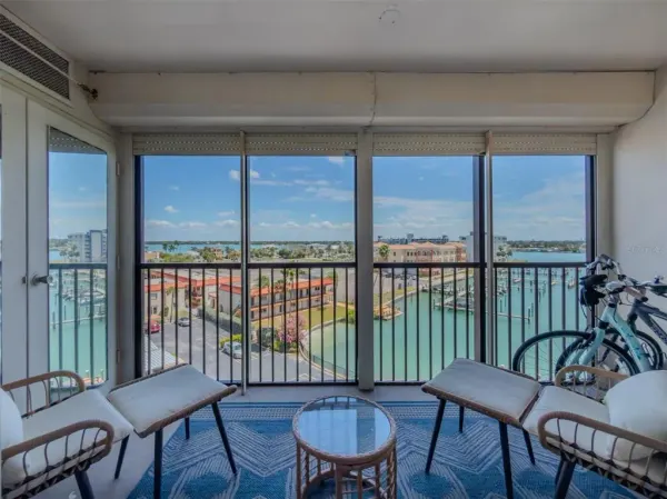 10355 Paradise Boulevard, Unit 511, Treasure Island, FL, 33706