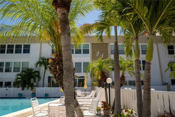661 Poinsettia Avenue, Unit 108, Clearwater Beach, FL, 33767
