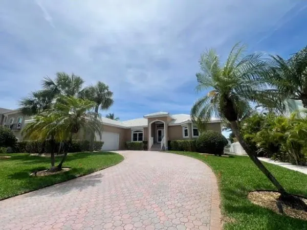 120 9th Street E, Tierra Verde, FL, 33715