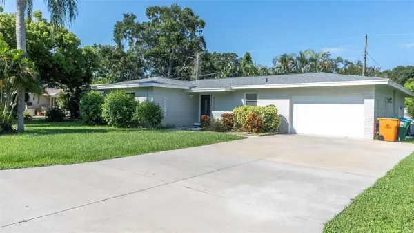 8272 127th Street, Seminole, FL, 33776