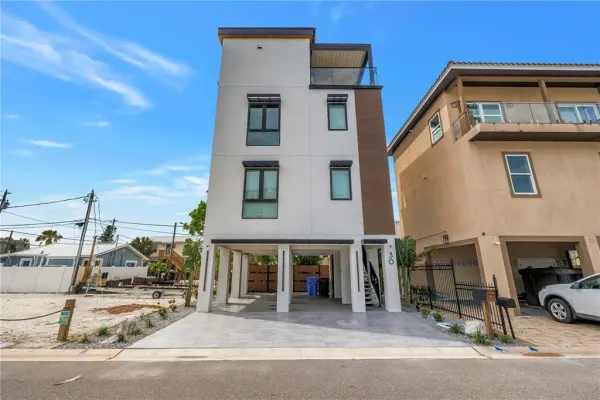 30 80th Avenue, Treasure Island, FL, 33706