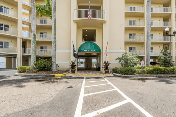 8800 Bay Pines Boulevard, Unit 212, St Petersburg, FL, 33709