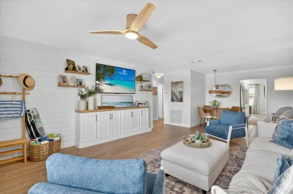 2960 59th Street S, Unit 310, Gulfport, FL, 33707