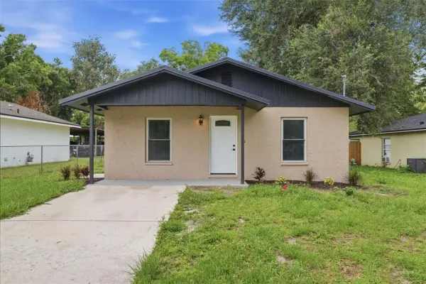 1807 N Barnes Street, Plant City, FL, 33563