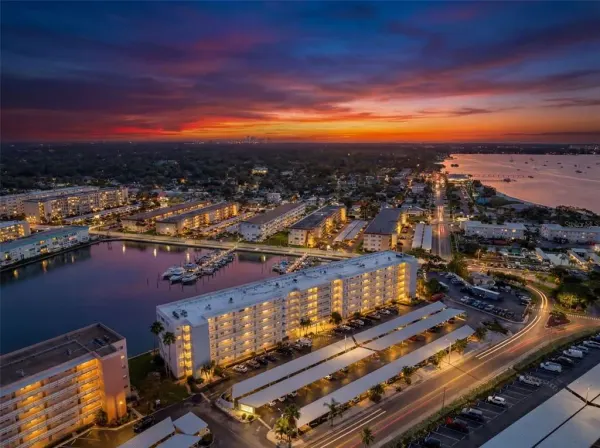5925 Shore Boulevard S, Unit 108, Gulfport, FL, 33707