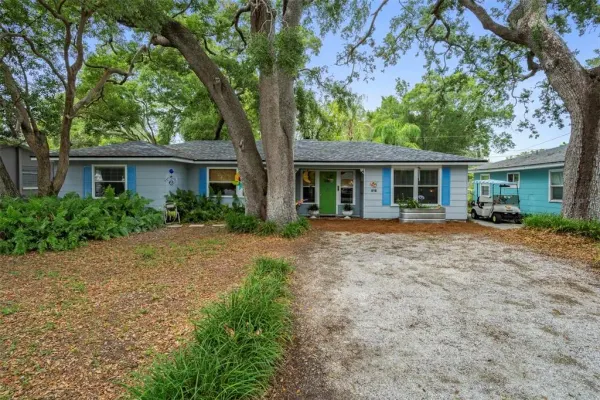 818 Wilkie Street, Dunedin, FL, 34698